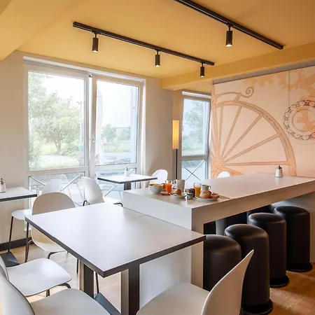 Hotel Schweinfurt-süd 3*